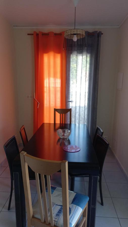 Charmant Petit T2 Dans Maison Vieux-Bourg Dış mekan fotoğraf