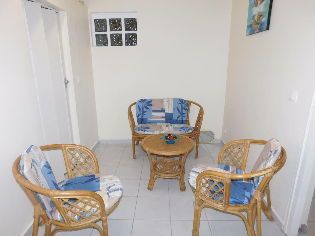 Charmant Petit T2 Dans Maison Vieux-Bourg Dış mekan fotoğraf