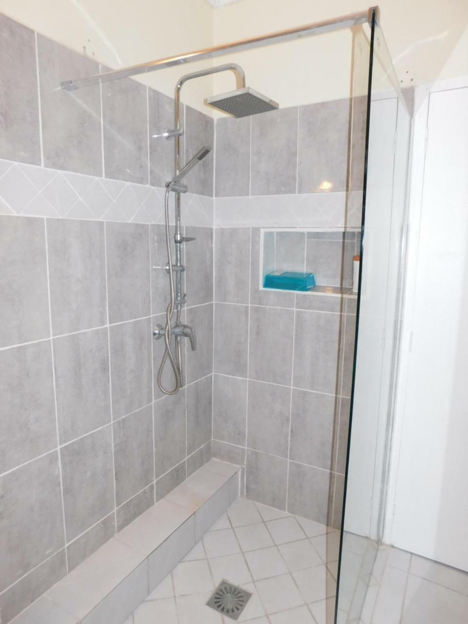 Charmant Petit T2 Dans Maison Vieux-Bourg Dış mekan fotoğraf